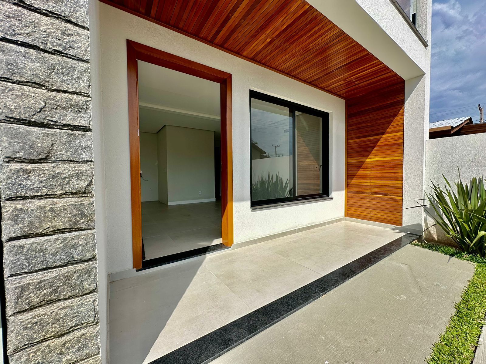 Casa à venda com 2 quartos, 87m² - Foto 3