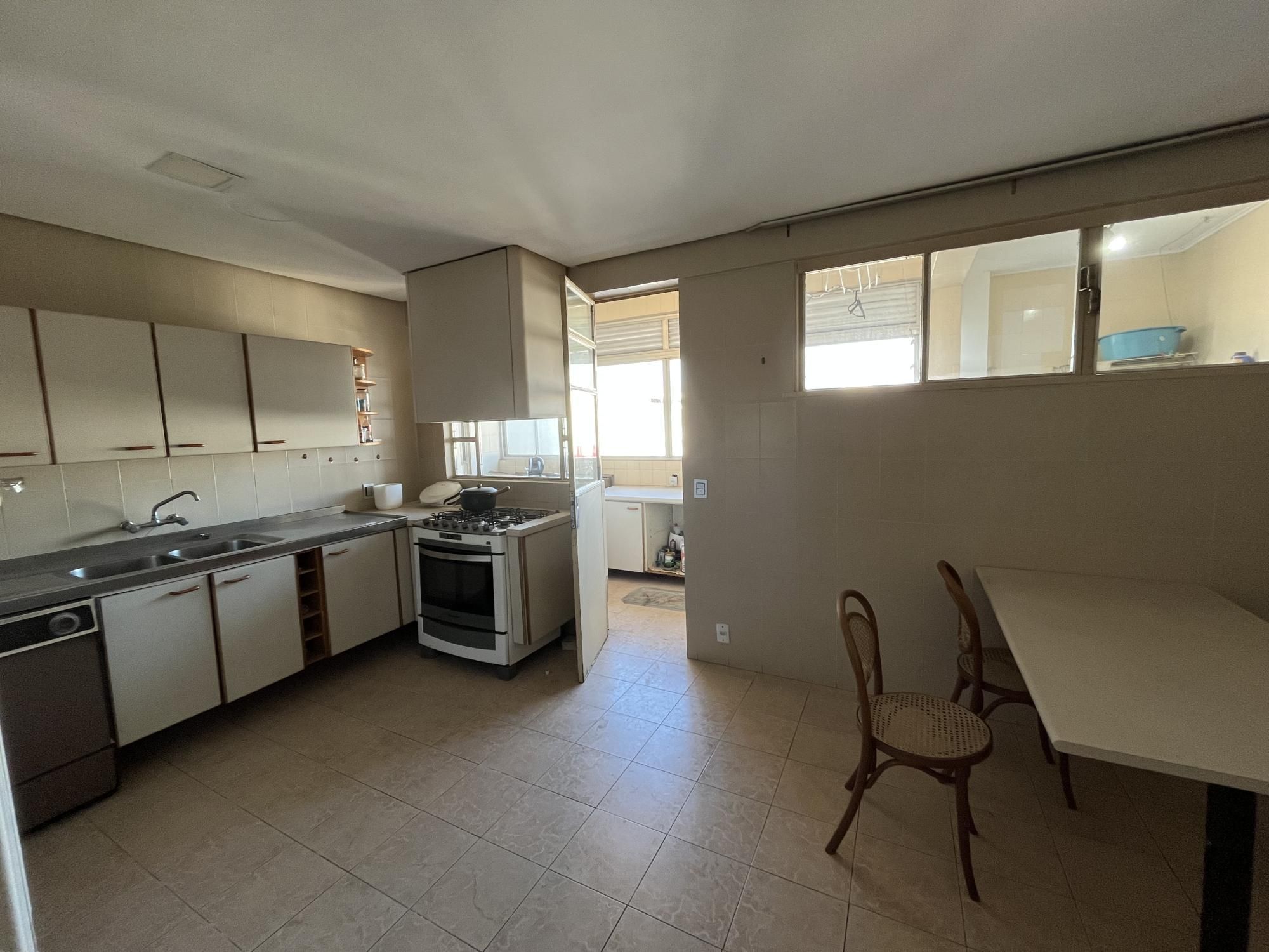 Apartamento à venda com 3 quartos, 227m² - Foto 16