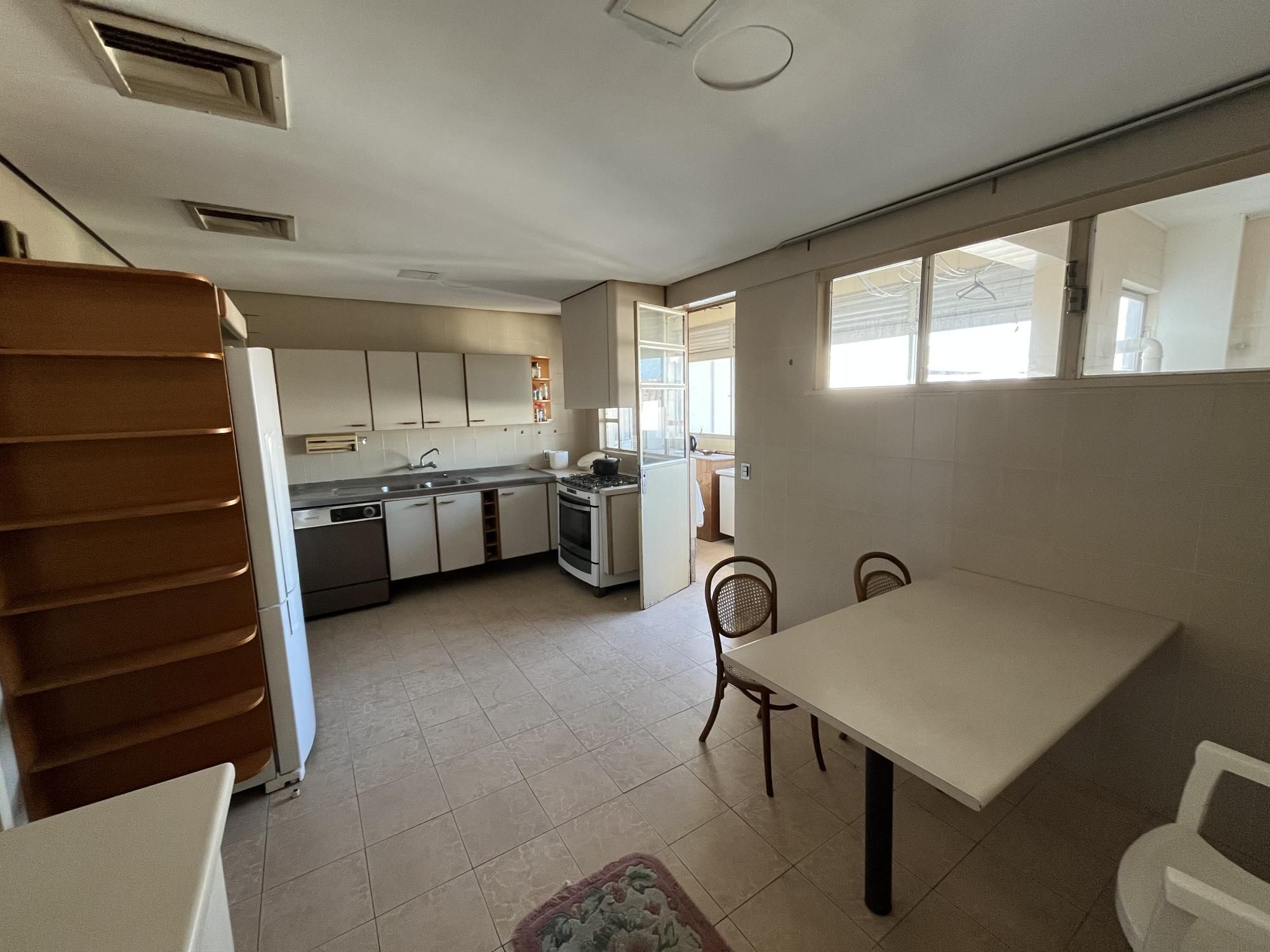 Apartamento à venda com 3 quartos, 227m² - Foto 9
