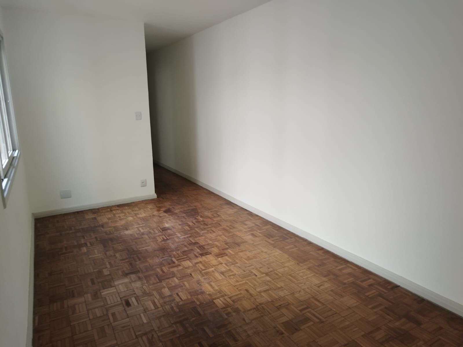 Apartamento de 3 dormitórios, e 2 banheiros, e dependência de empregada, e 1 Vaga de Garagem, em Porto Alegre-RS — foto 5