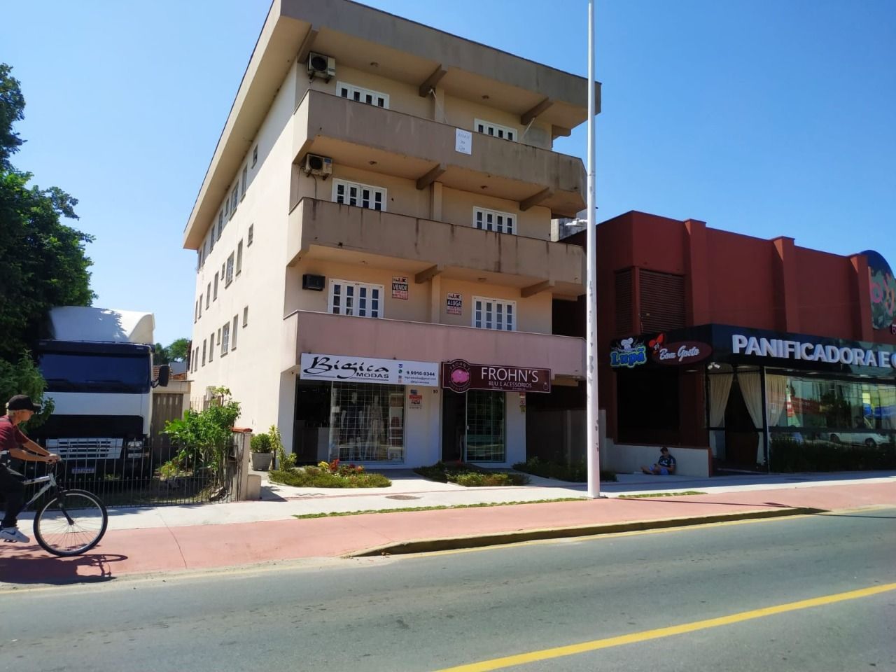 Apartamento  venda  no Centro - Balnerio Piarras, SC. Imveis