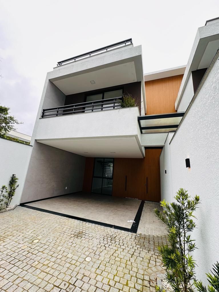 Sobrado à venda  no Itajuba - Barra Velha, SC. Imóveis