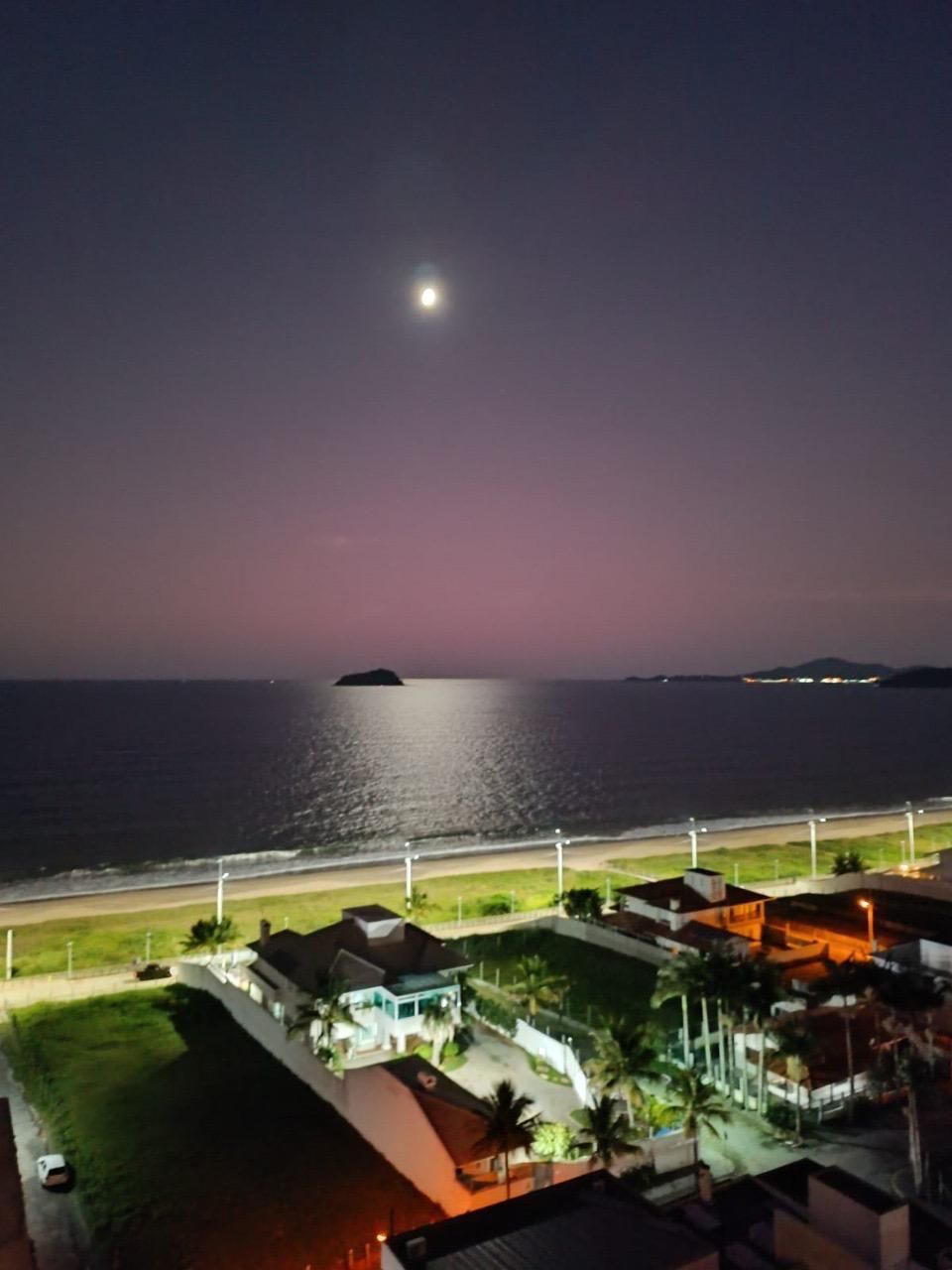 Apartamento à venda  no Itacolomi - Balneário Piçarras, SC. Imóveis