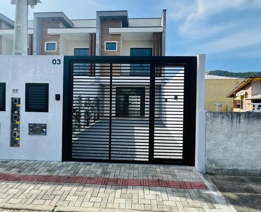 Sobrado a 200 metros Praia de Armação |Penha SC
