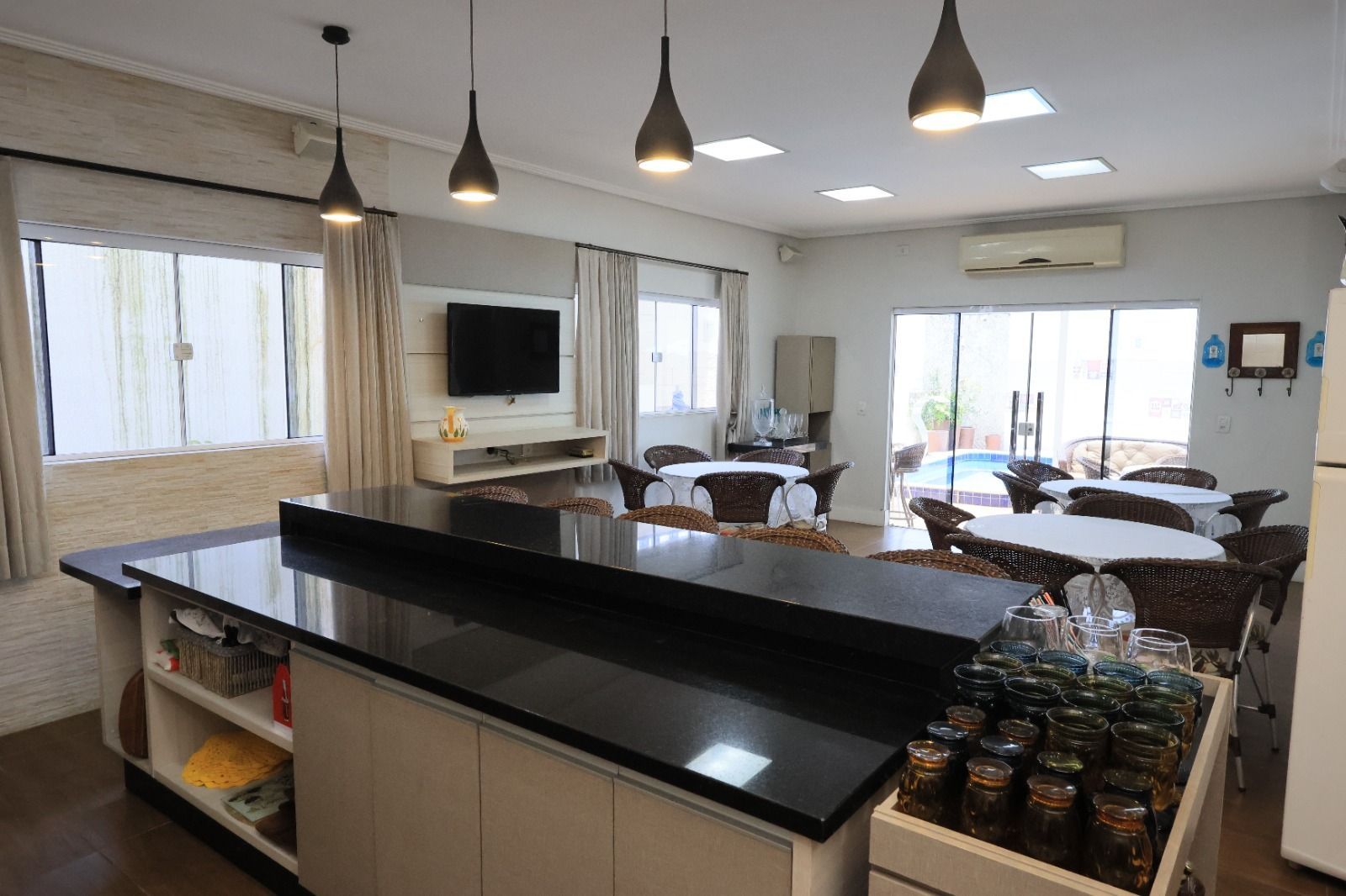 Casa com 4 Dormitórios à venda, 376 m² por R$ 3.500.000,00 Casa com 4 Dormitórios à venda, 376 m² por R$ 3.500.000,00