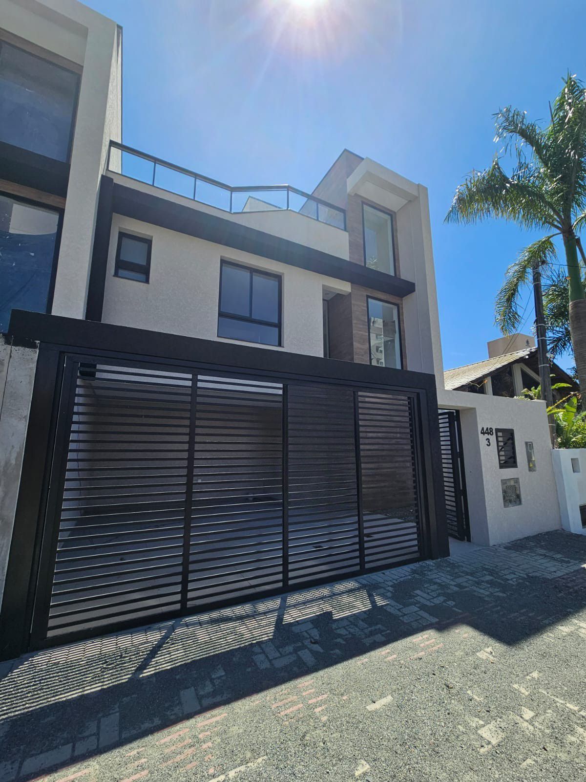 Triplex à venda no Itacolomi, Balneário Piçarras - SC