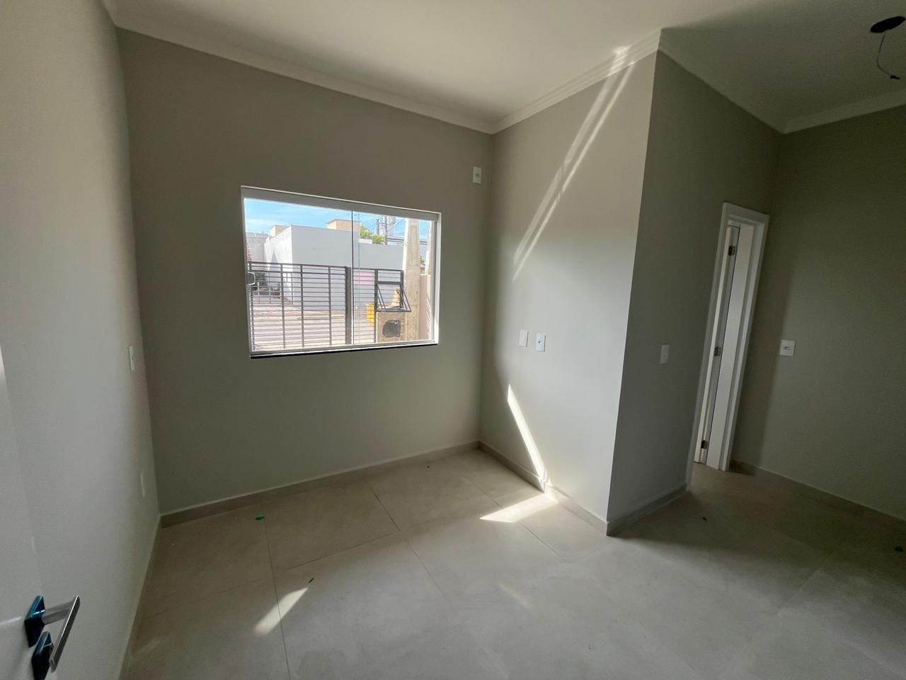 Casa com 2 Dormitórios à venda, 56 m² por R$ 385.000,00 Casa com 2 Dormitórios à venda, 56 m² por R$ 385.000,00