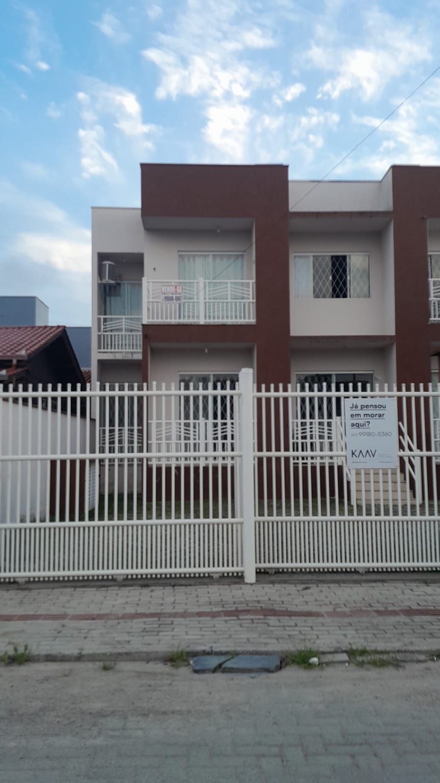 Apartamento com duas suítes mobiliado