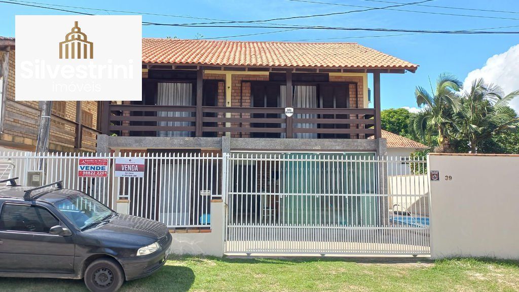 Casa  venda  no Centro - Balnerio Piarras, SC. Imveis