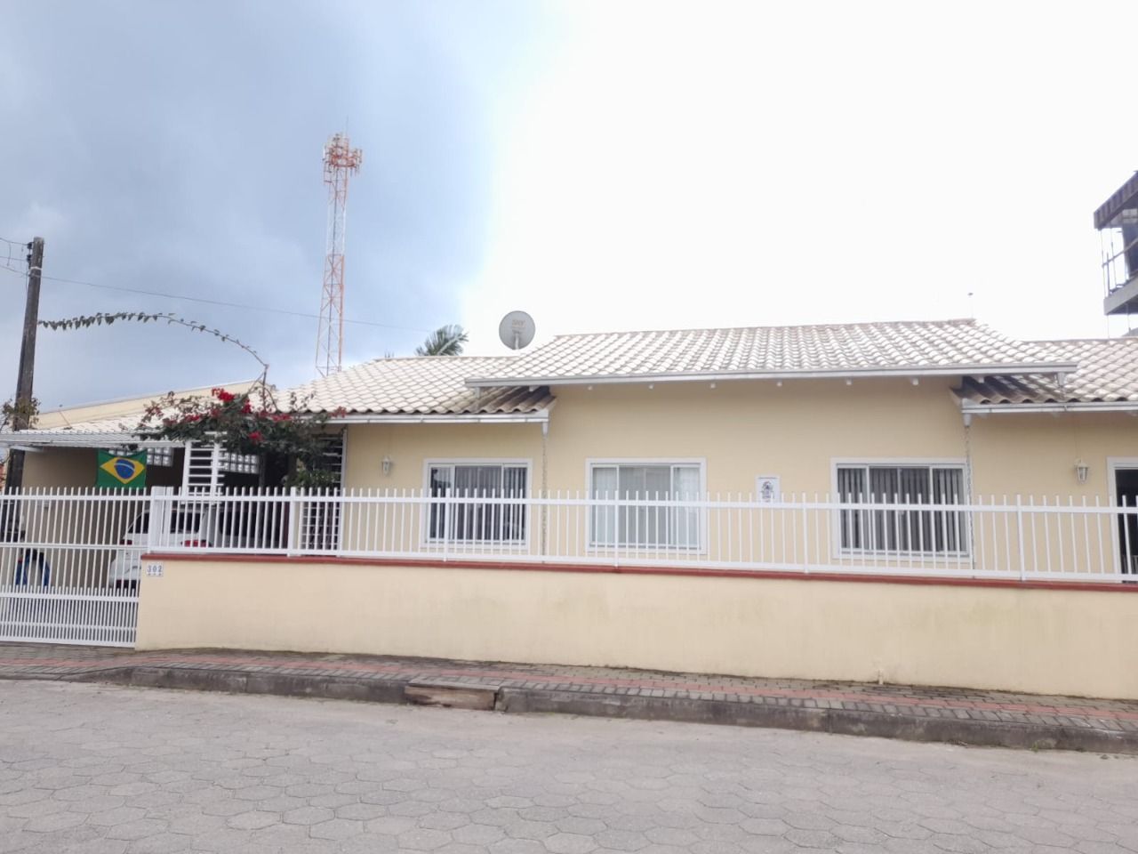 Casa  venda  no Itacolomi - Balnerio Piarras, SC. Imveis