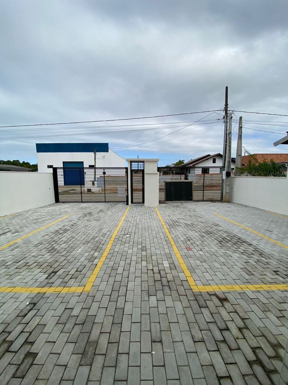 1718904308