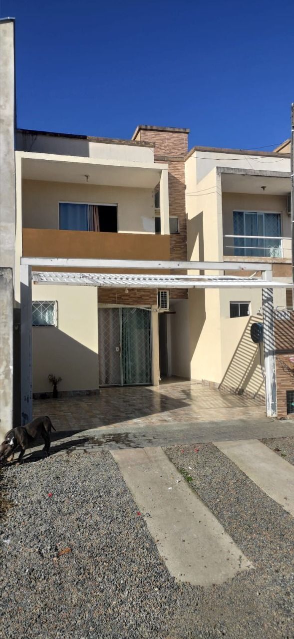 Sobrado à venda no Itacolomi, Balneário Piçarras - SC
