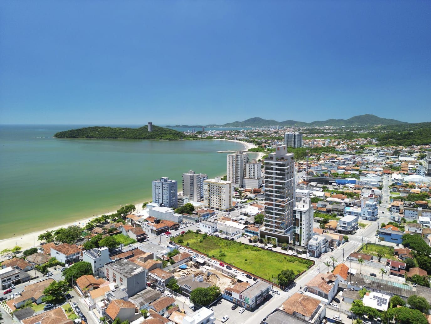 Apartamento na Ilha de Bali, 3 suítes, à venda, 121 m², Centro - Balneário Piçarras — foto 2