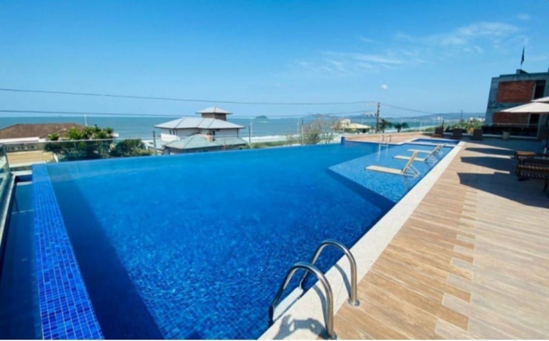 LINDO APARTAMENTO DE LUXO FRENTE MAR EM PIÇRRAS