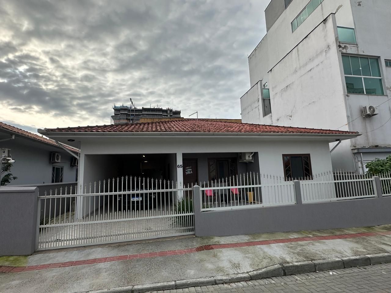 Casa à venda no Centro, Balneário Piçarras - SC