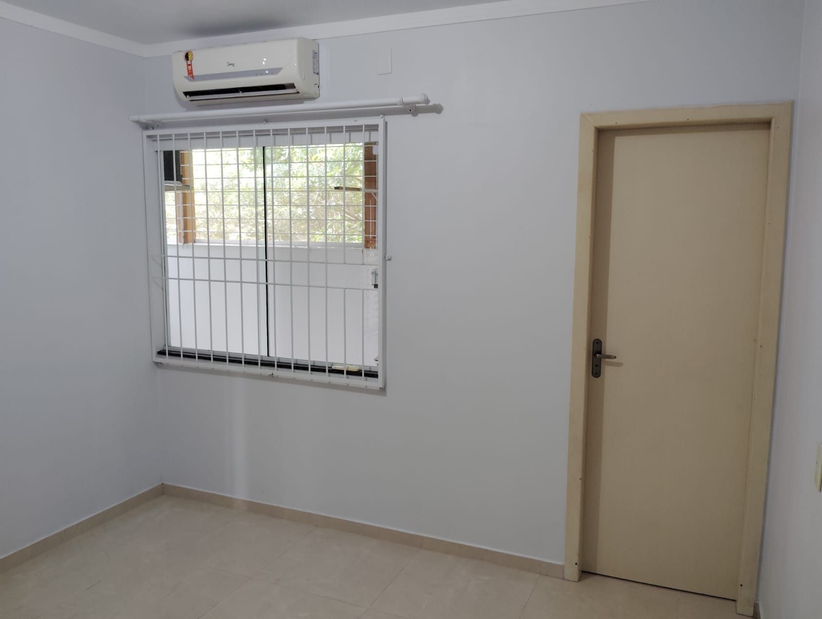 Casa com 2 Dormitórios à venda, 71 m² por R$ 580.000,00 Casa com 2 Dormitórios à venda, 71 m² por R$ 580.000,00