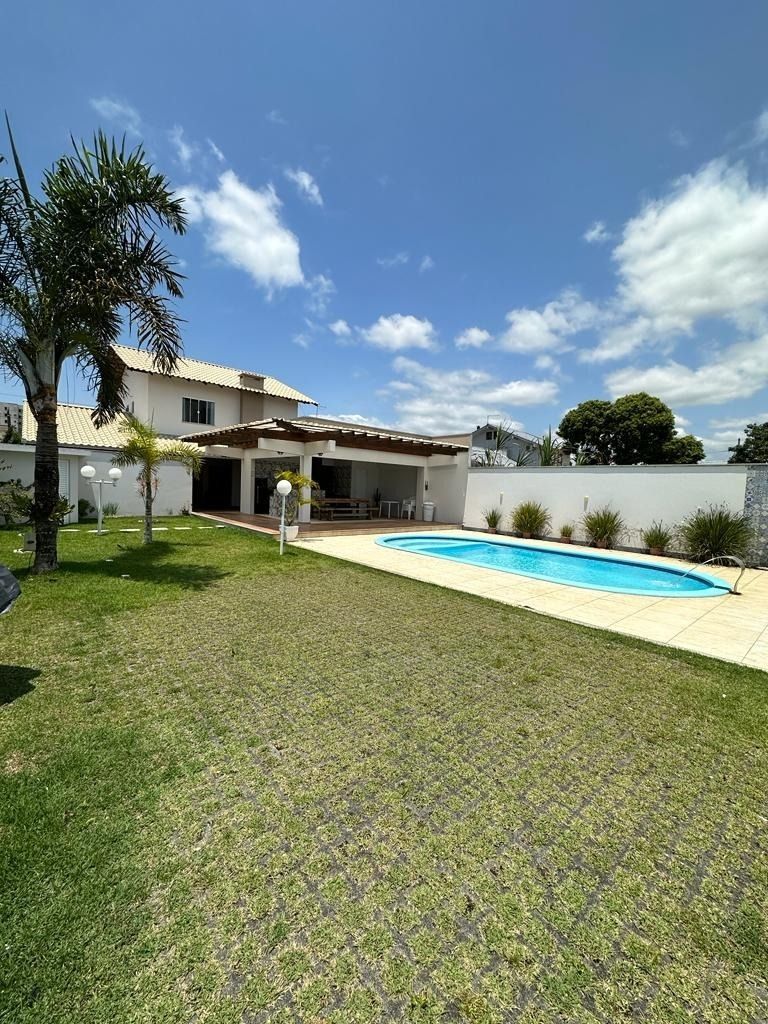 Sobrado com 5 quartos no bairro Itacolomi, Balneário Piçarras, SC