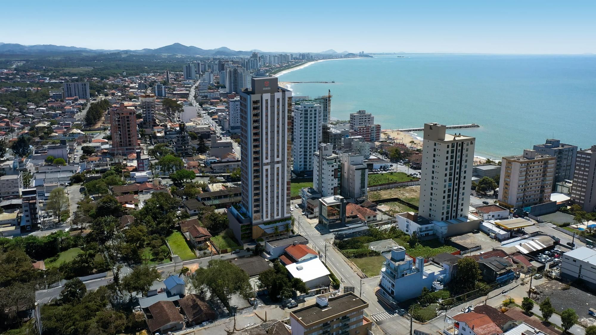 Apartamento com 2 suítes no centro de Piçarras
