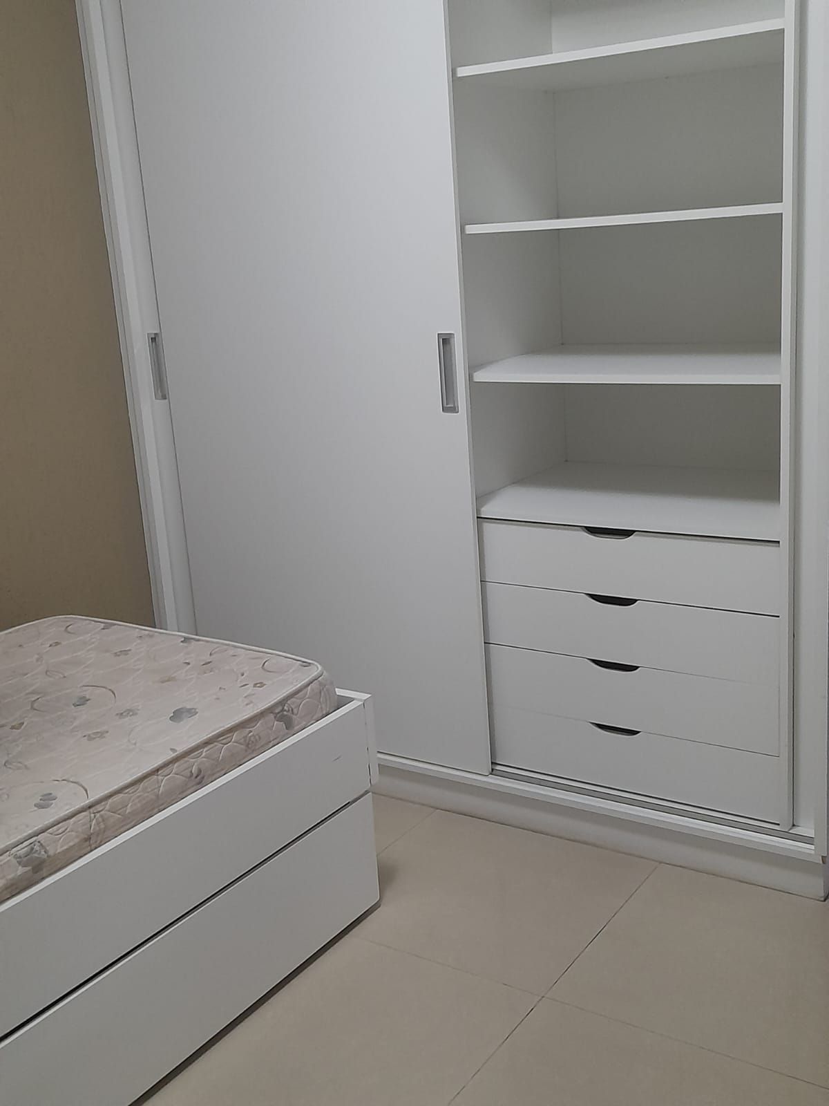 Apartamento com 4 Dormitórios para alugar, 300 m² por R$ 6.100,00 Apartamento com 4 Dormitórios para alugar, 300 m² por R$ 6.100,00