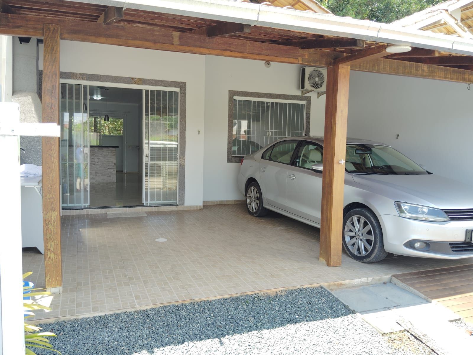 Casa com 2 Dormitórios à venda, 71 m² por R$ 580.000,00 Casa com 2 Dormitórios à venda, 71 m² por R$ 580.000,00