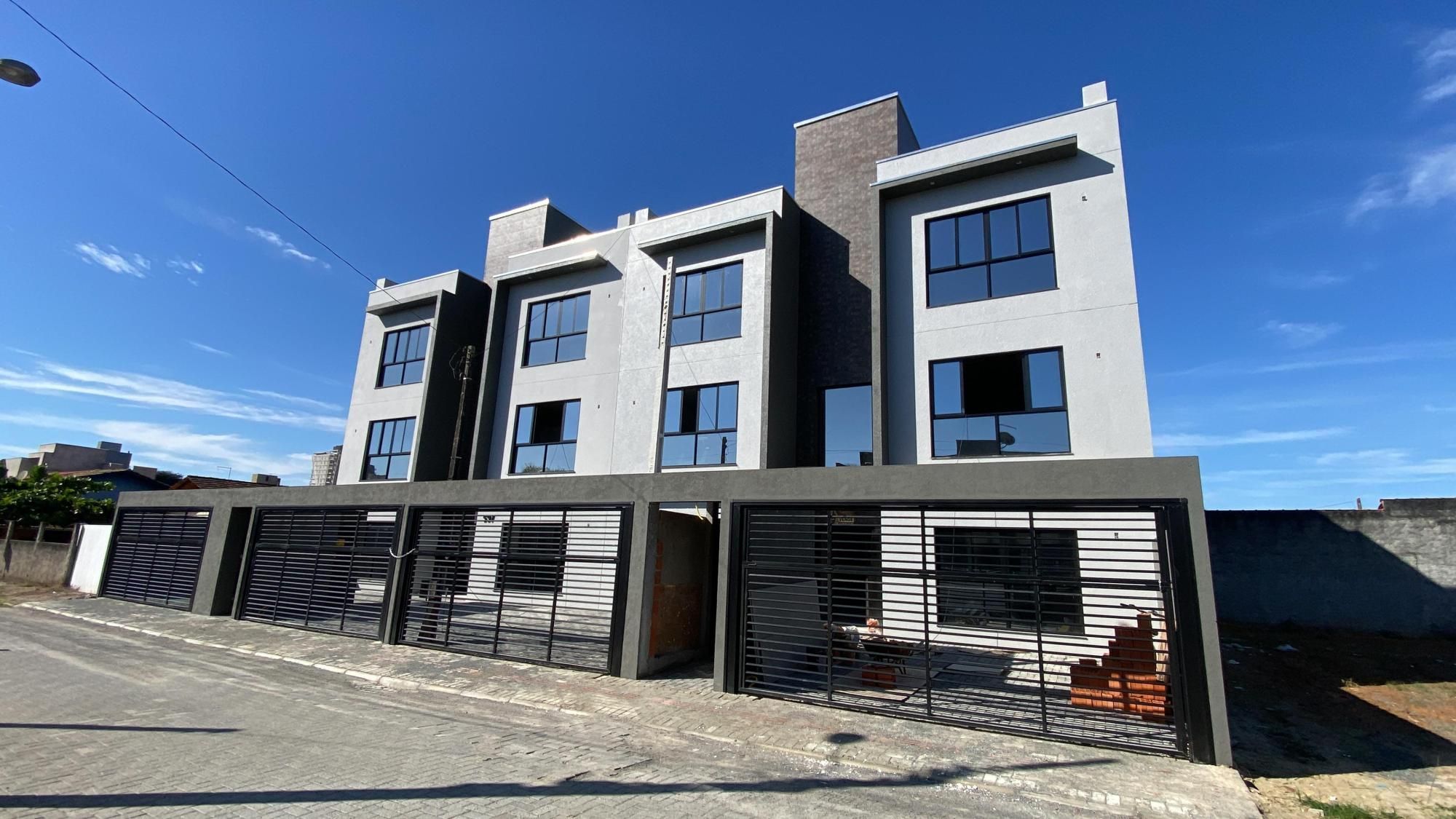 Apartamento à venda  no Itacolomi - Balneário Piçarras, SC. Imóveis