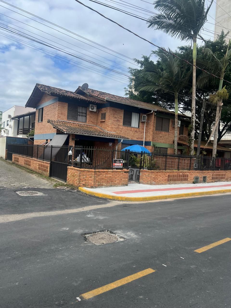 Casa à venda  no Centro - Balneário Piçarras, SC. Imóveis
