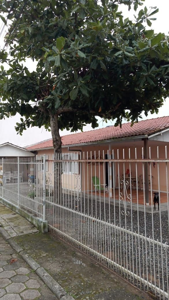 Casa  venda  no Centro - Balnerio Piarras, SC. Imveis