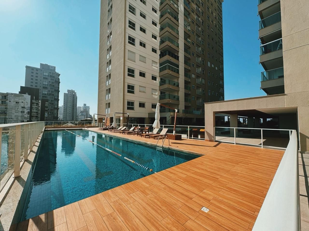 Apartamento Condomínio Frente Mar Pé na Areia - Summer Home Club