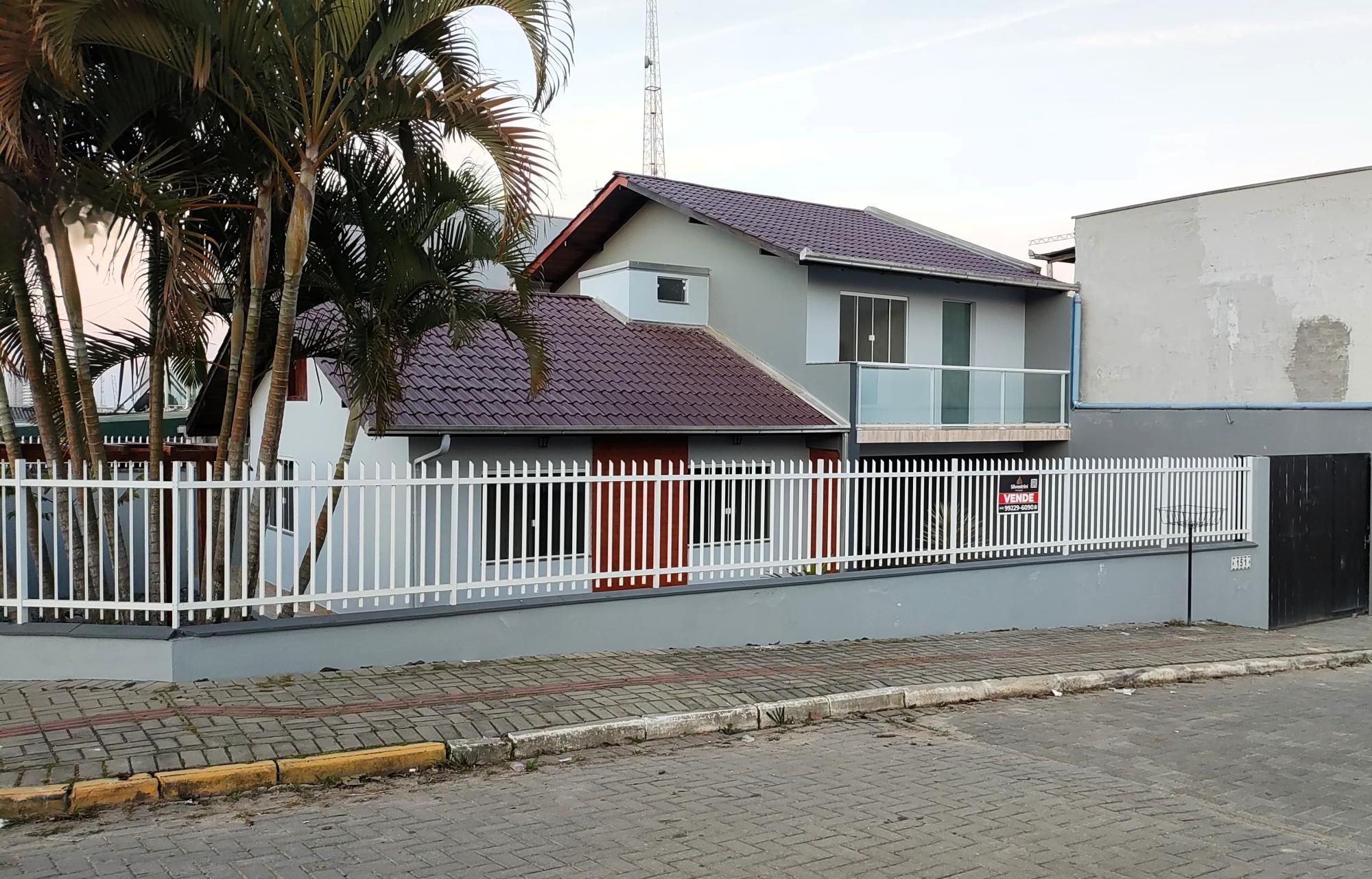 Sobrado à venda em Balneário Piçarras