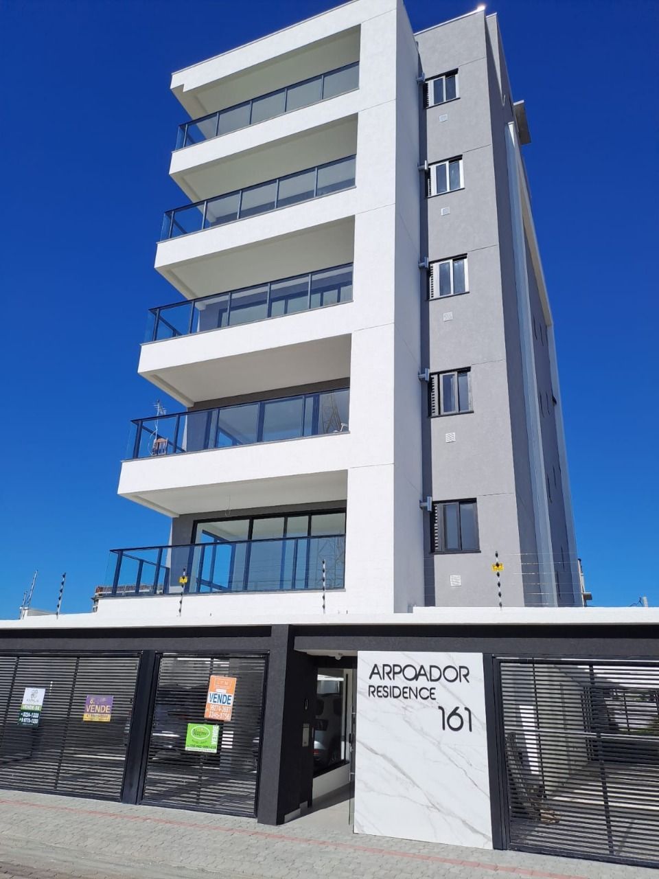 Apartamento  venda  no Itacolomi - Balnerio Piarras, SC. Imveis