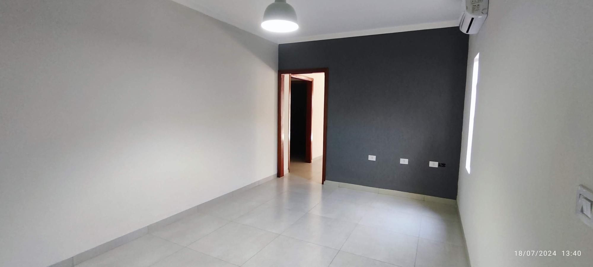 Casa à venda com 2 quartos, 145m² - Foto 4