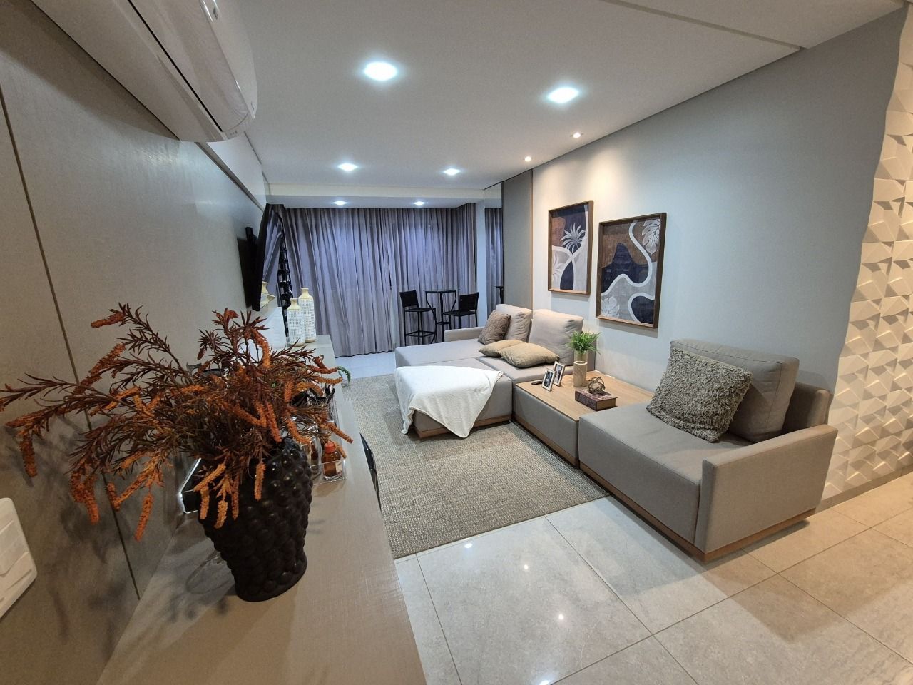 Apartamento à venda com 3 quartos, 115m² - Foto 2