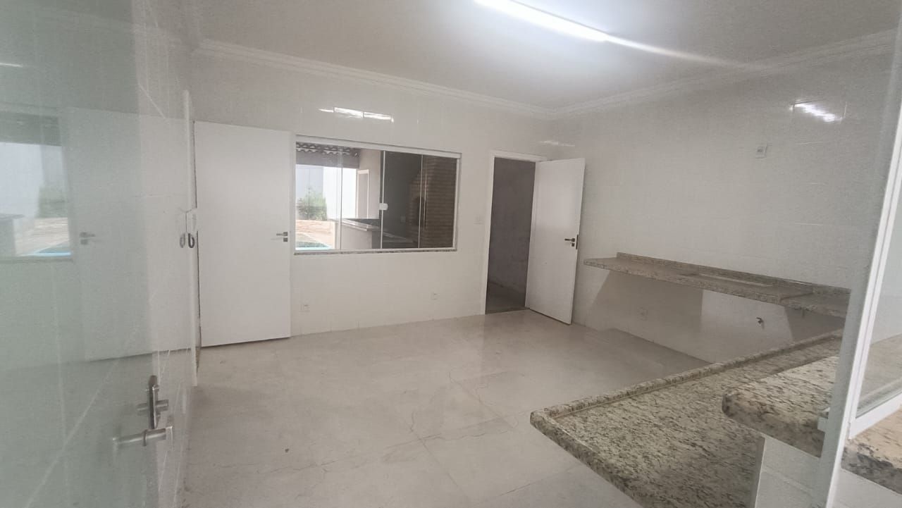 Casa à venda com 3 quartos, 168m² - Foto 5