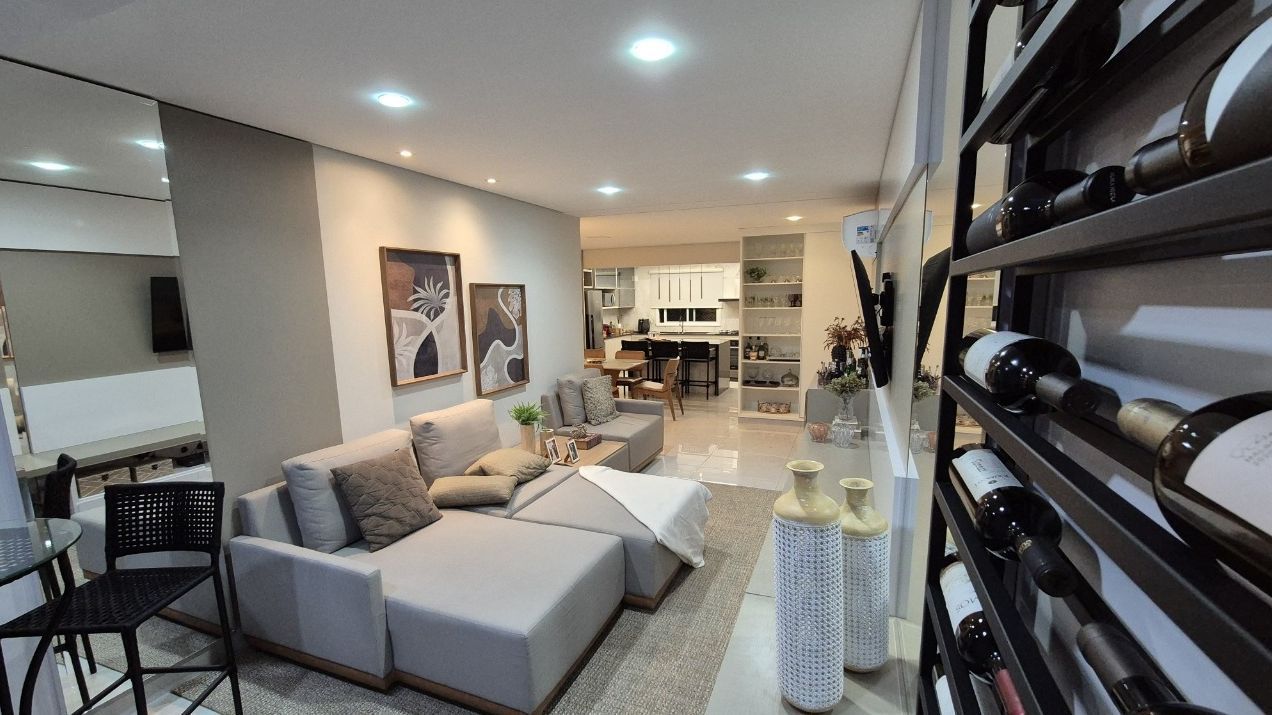 Apartamento à venda com 3 quartos, 115m² - Foto 1