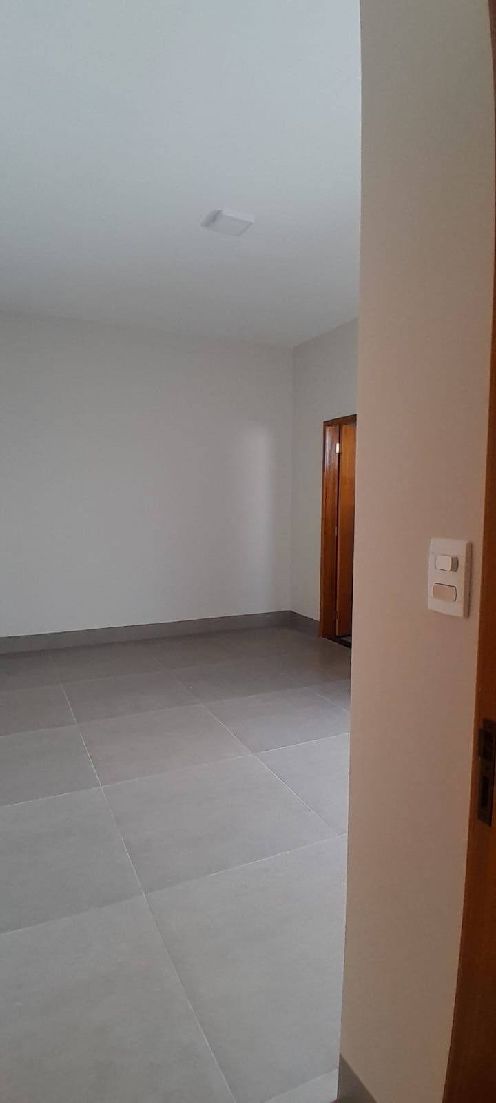 Casa com 2 Dormitórios à venda, 75 m² por R$ 320.000,00 Casa com 2 Dormitórios à venda, 75 m² por R$ 320.000,00