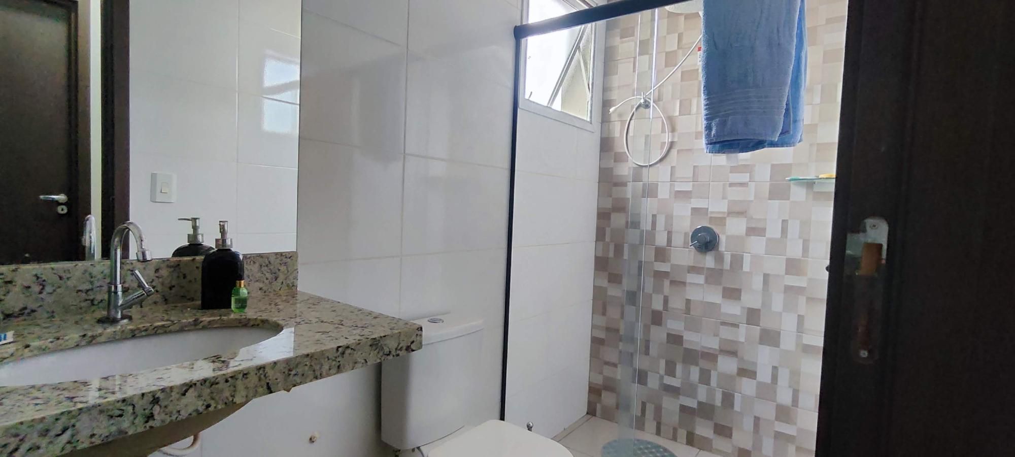 Apartamento com 2 Dormitórios à venda, 66 m² por R$ 420.000,00 Apartamento com 2 Dormitórios à venda, 66 m² por R$ 420.000,00