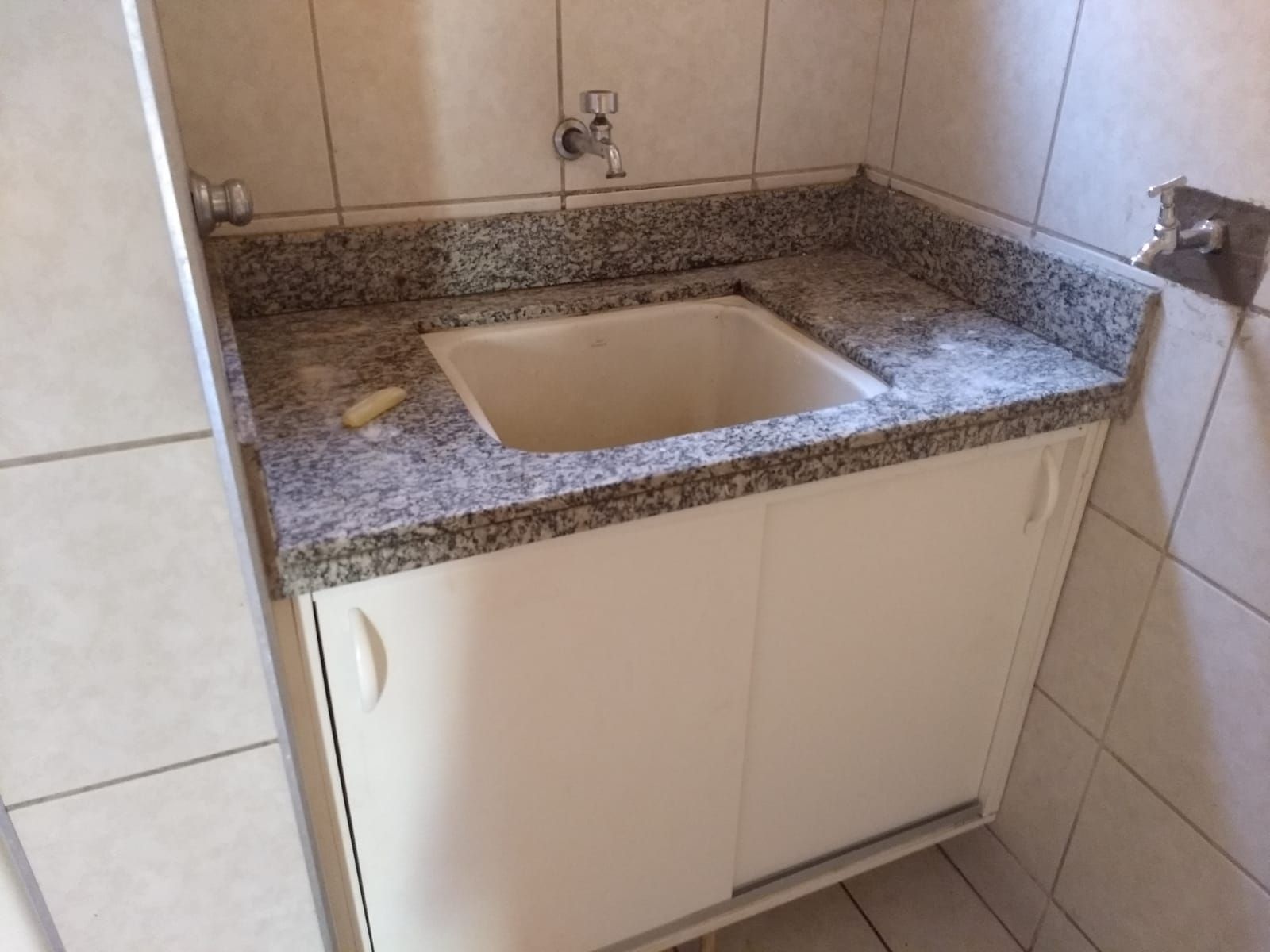 Apartamento à venda com 3 quartos, 83m² - Foto 4