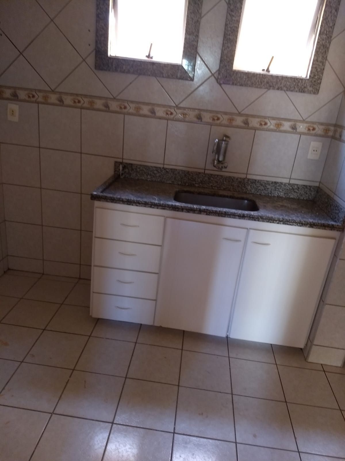 Apartamento à venda com 3 quartos, 83m² - Foto 9