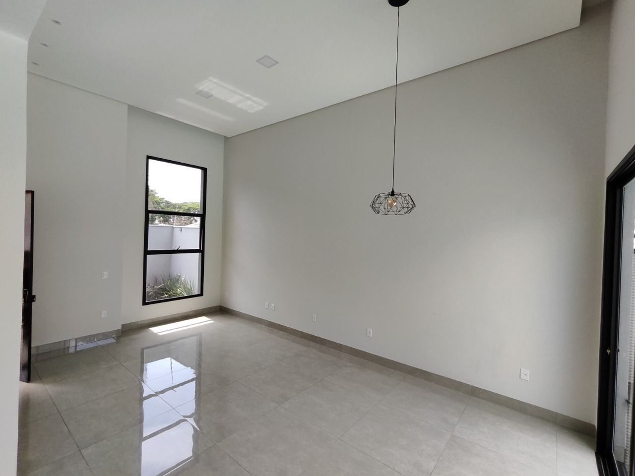 Casa em condomínio à venda  no Jardim Holanda - Uberlândia, MG. Imóveis