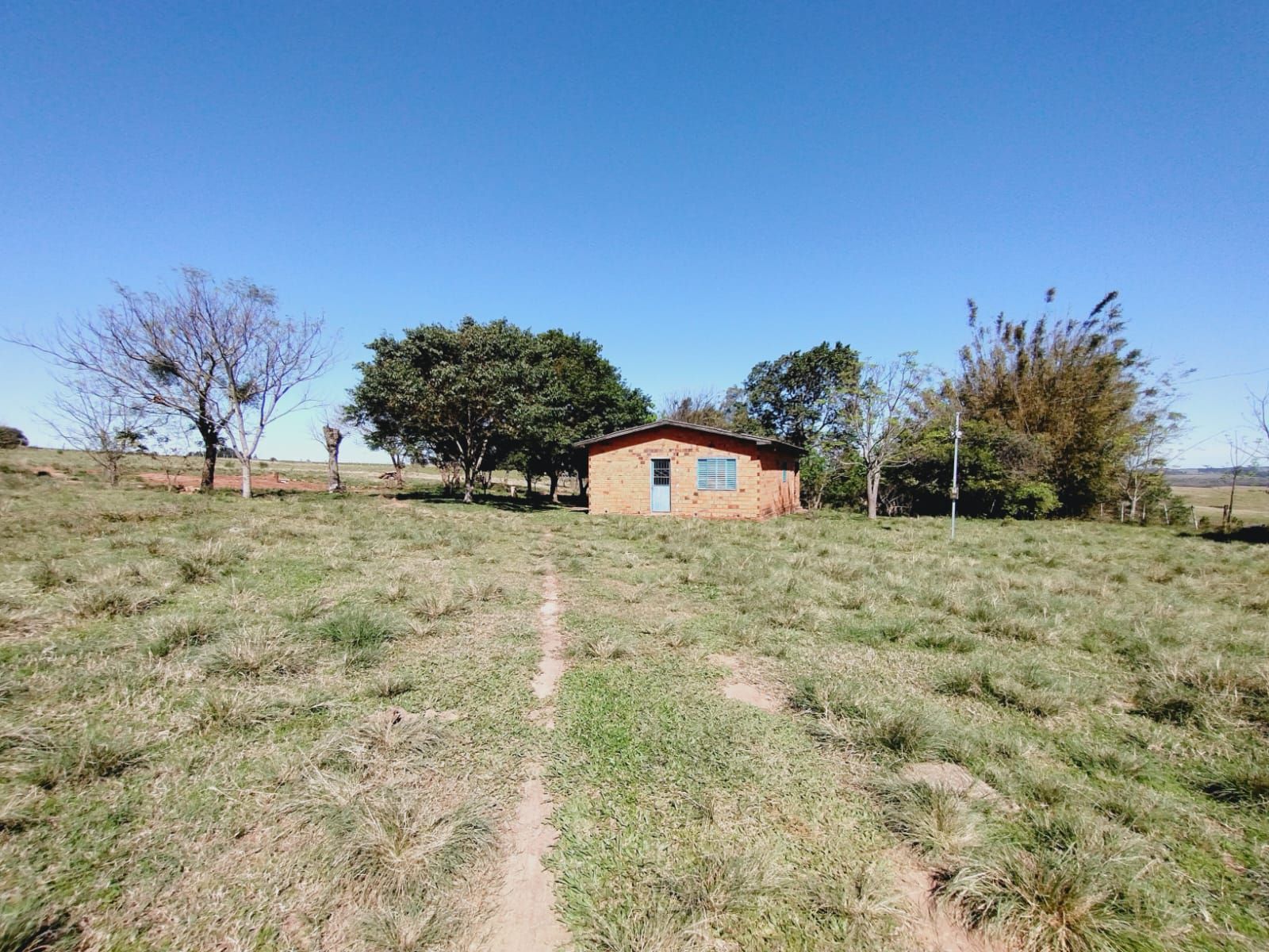 Chácara à venda com 3 quartos, 91m² - Foto 2