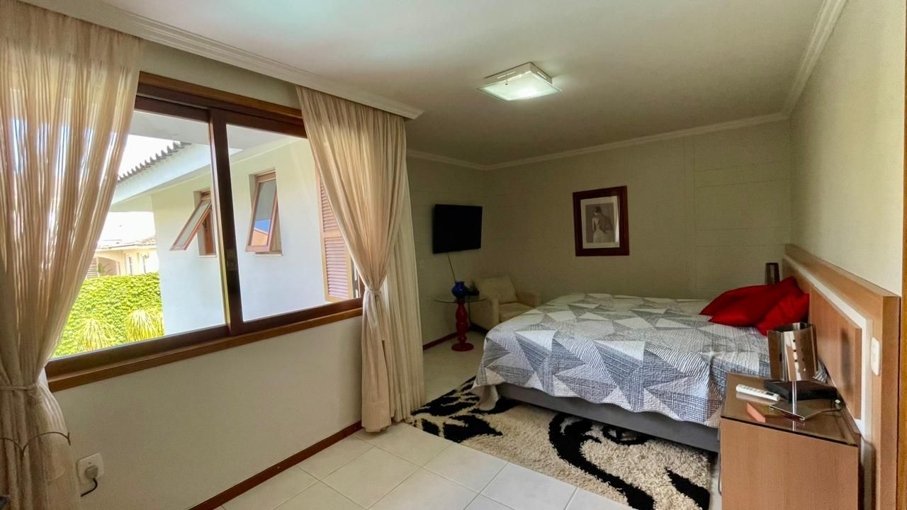 Casa, 4 quartos, 329 m² - Foto 24