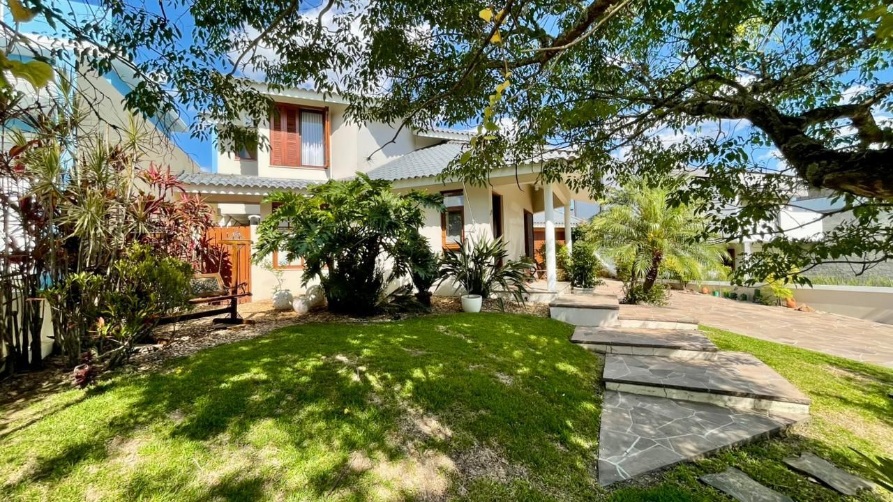 Casa, 4 quartos, 329 m² - Foto 1