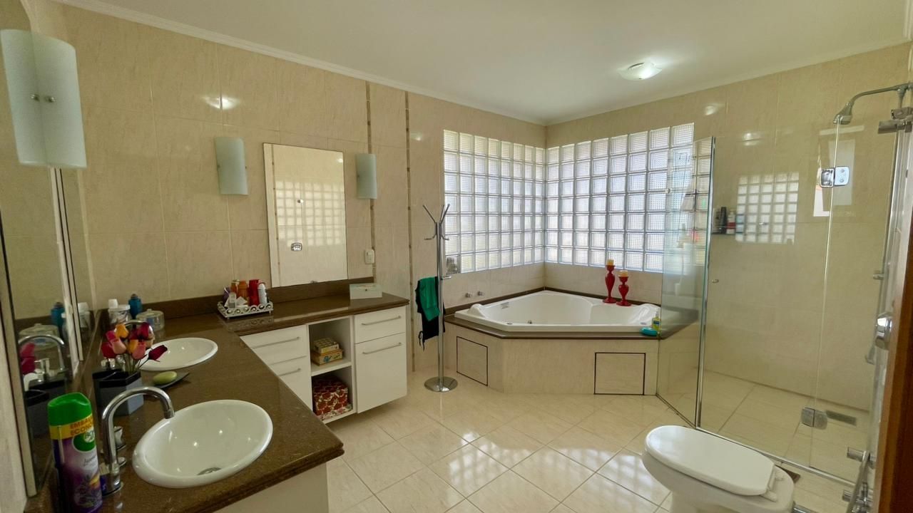 Casa, 4 quartos, 329 m² - Foto 26