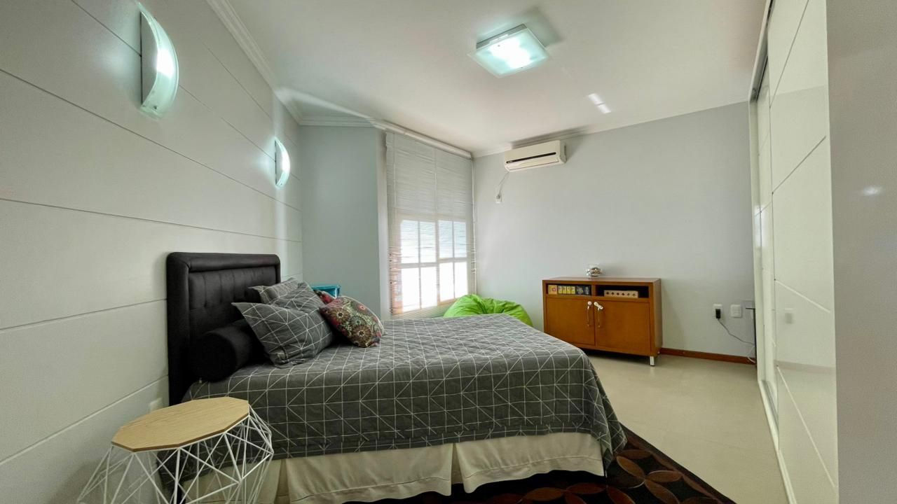 Casa, 4 quartos, 329 m² - Foto 28