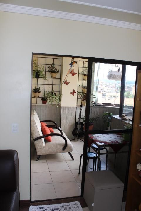 Apartamento à venda com 3 quartos, 165m² - Foto 1