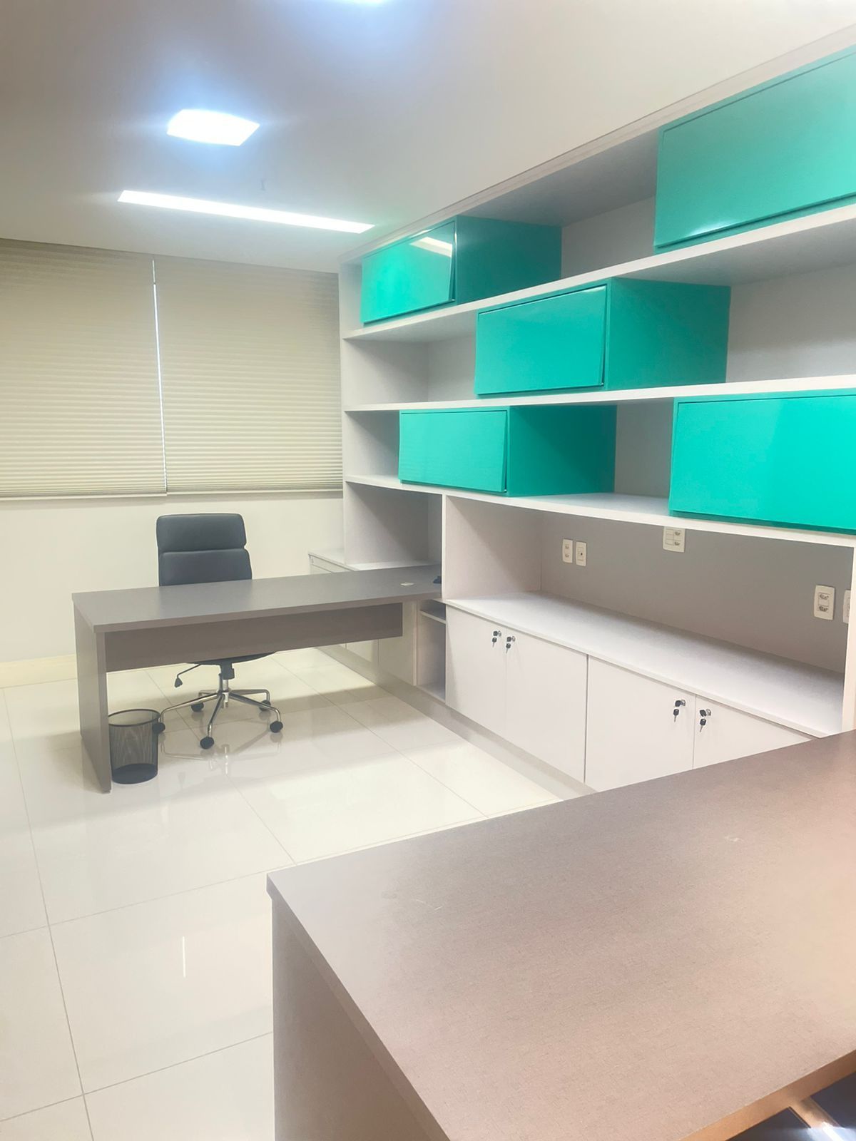 Conjunto Comercial-Sala à venda e aluguel com 1 quarto, 53m² - Foto 1