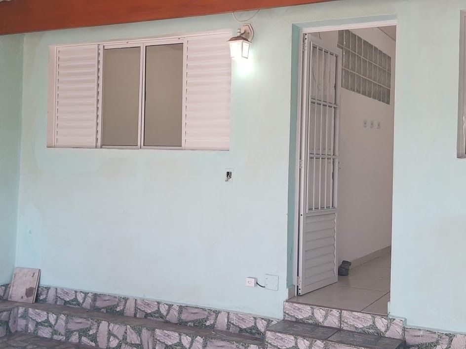 Casa à venda com 3 quartos, 90m² - Foto 2