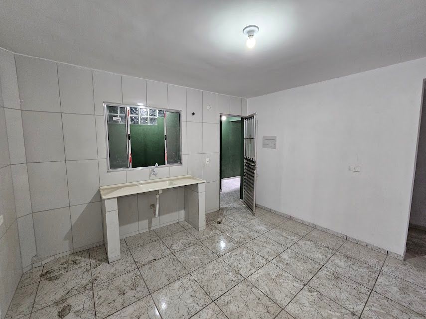 Casa para alugar com 1 quarto, 45m² - Foto 12