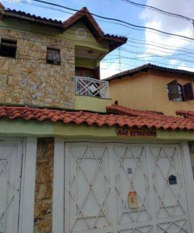 Sobrado à venda com 3 quartos, 203m² - Foto 1