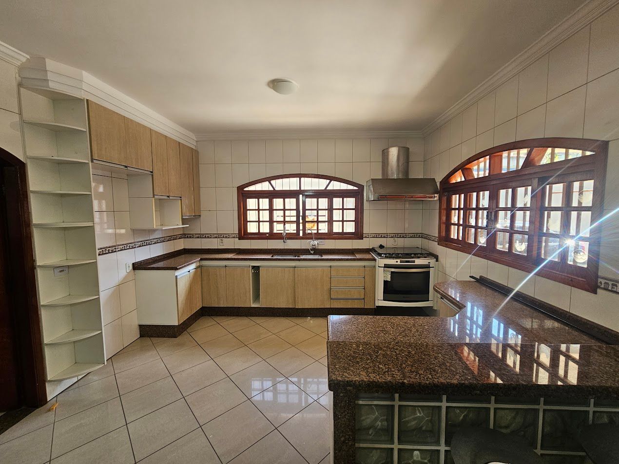Sobrado à venda com 5 quartos, 300m² - Foto 9